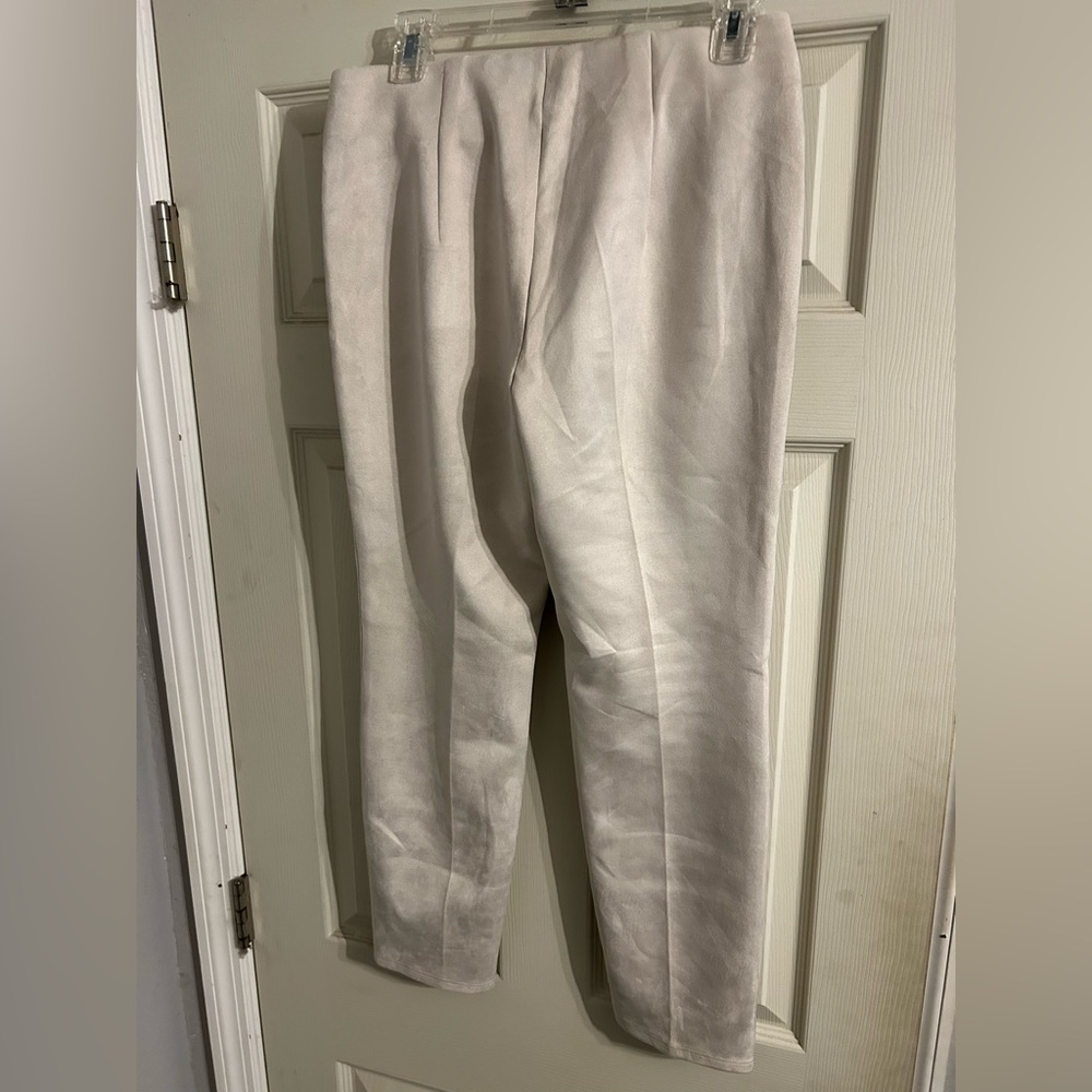 Tahari Cream Trousers - Picture 2 of 4